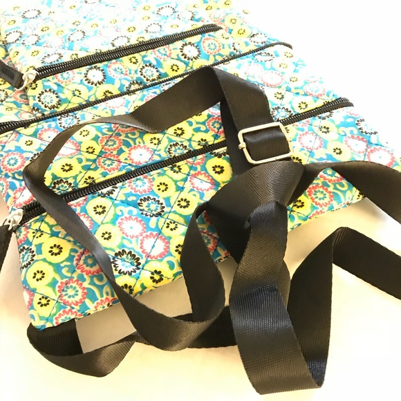 NWT quilted Crossbody floral bag - Picture 4 of 8